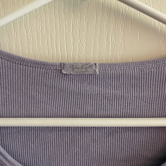 Brandy Melville John Galt Purple Long Sleeve Zelly Top - Picture 3 of 4